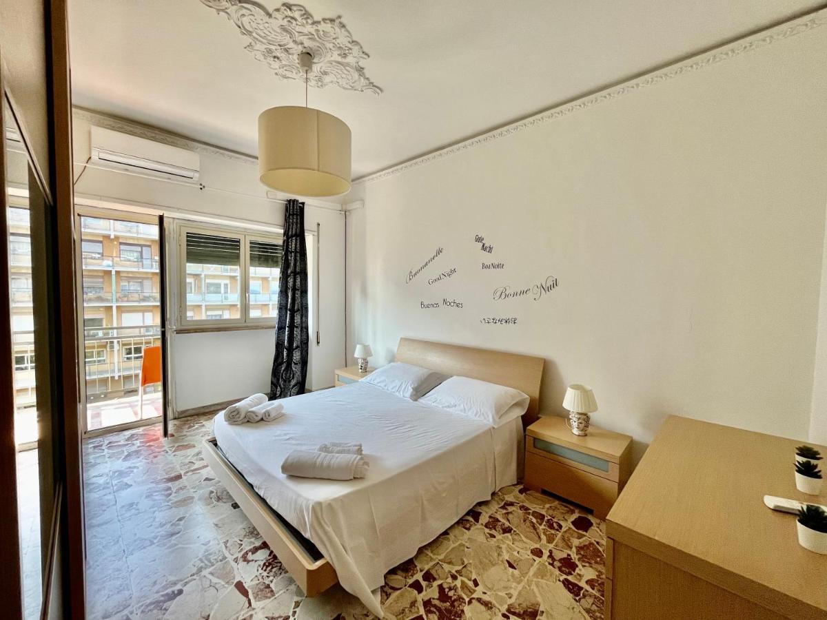 Sea View Holiday Apartment Катания Экстерьер фото